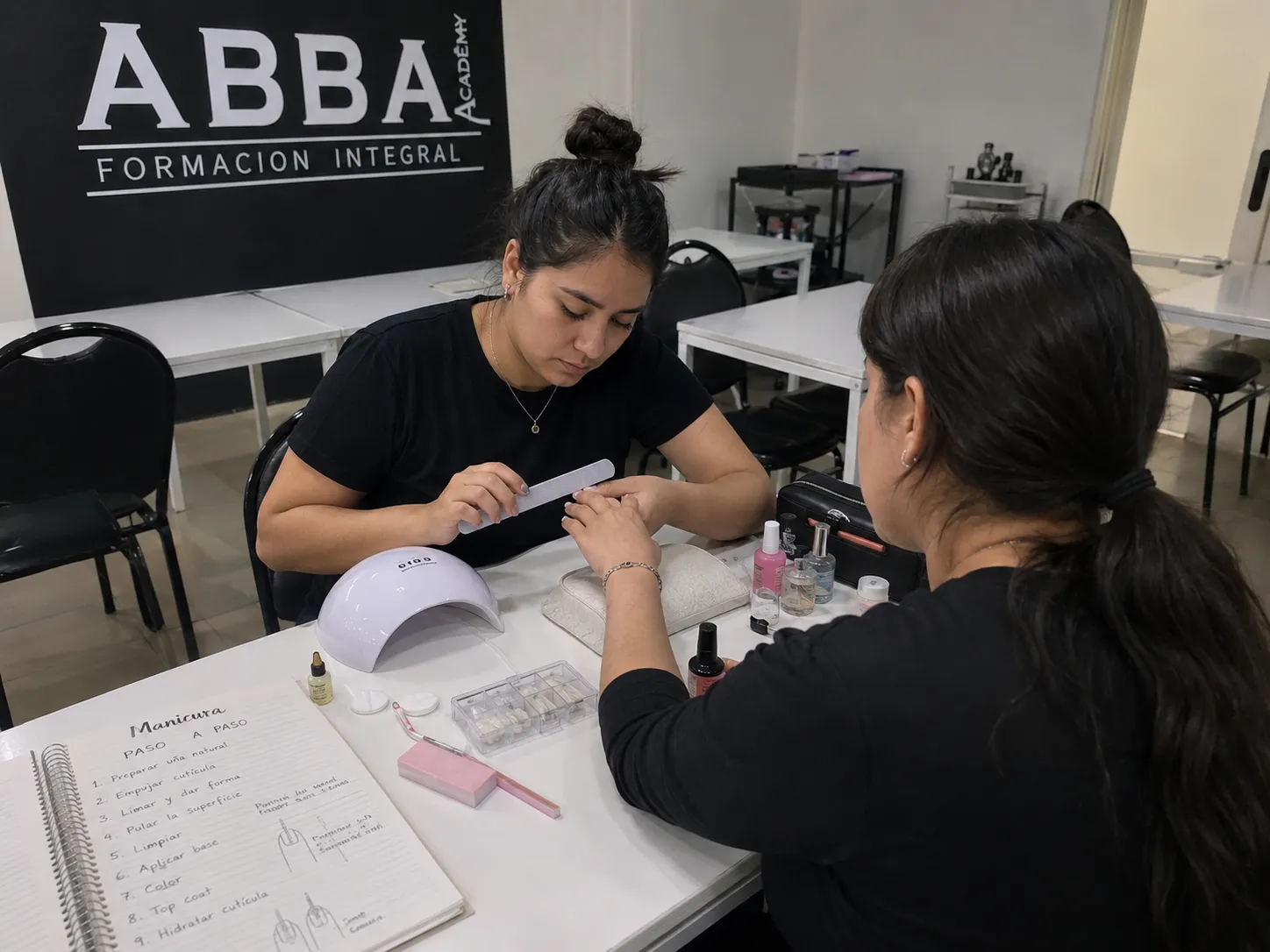 Cómo ser manicurista profesional