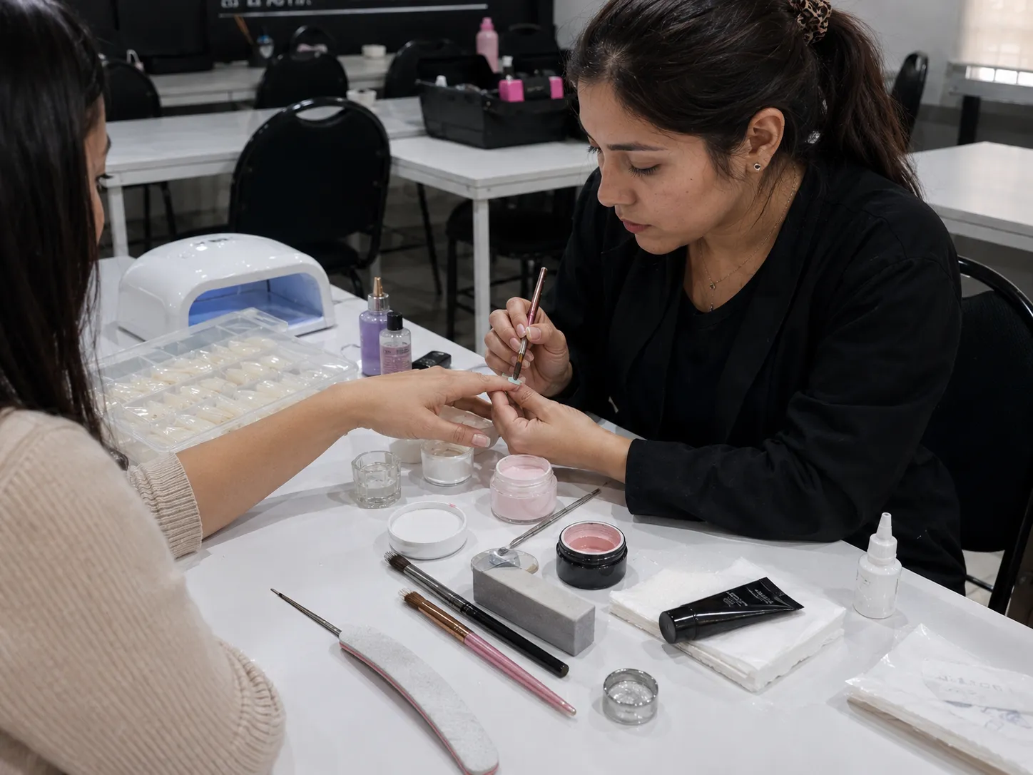 Uñas acrílicas vs gel vs poligel